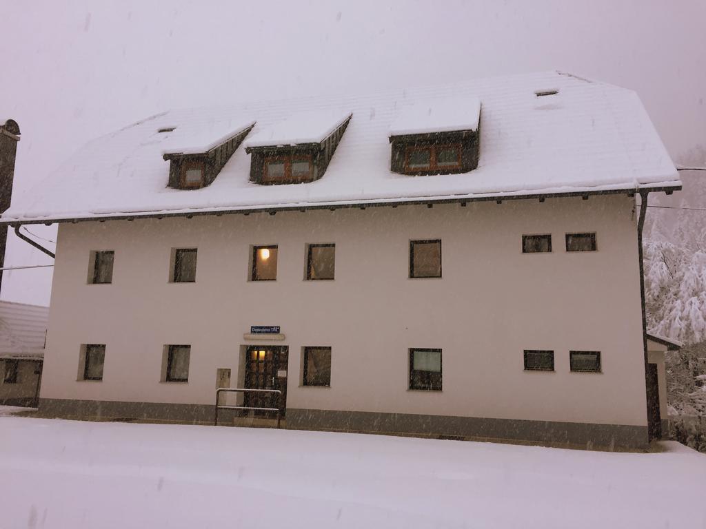 Apartmaji In Sobe Tina Kranjska Gora Exterior photo