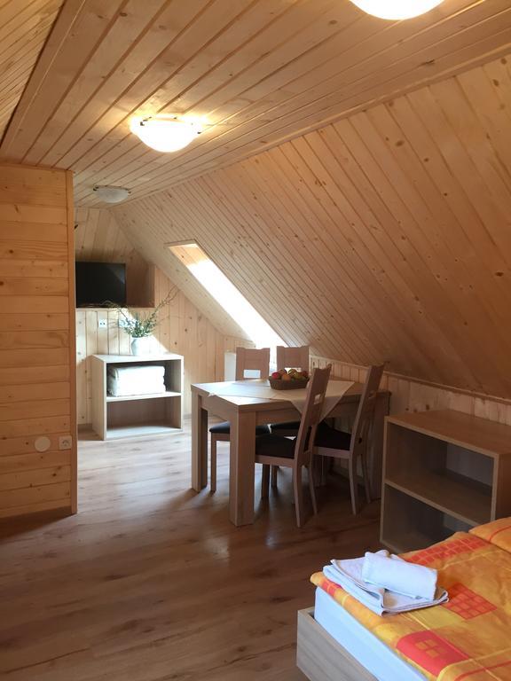 Apartmaji In Sobe Tina Kranjska Gora Exterior photo